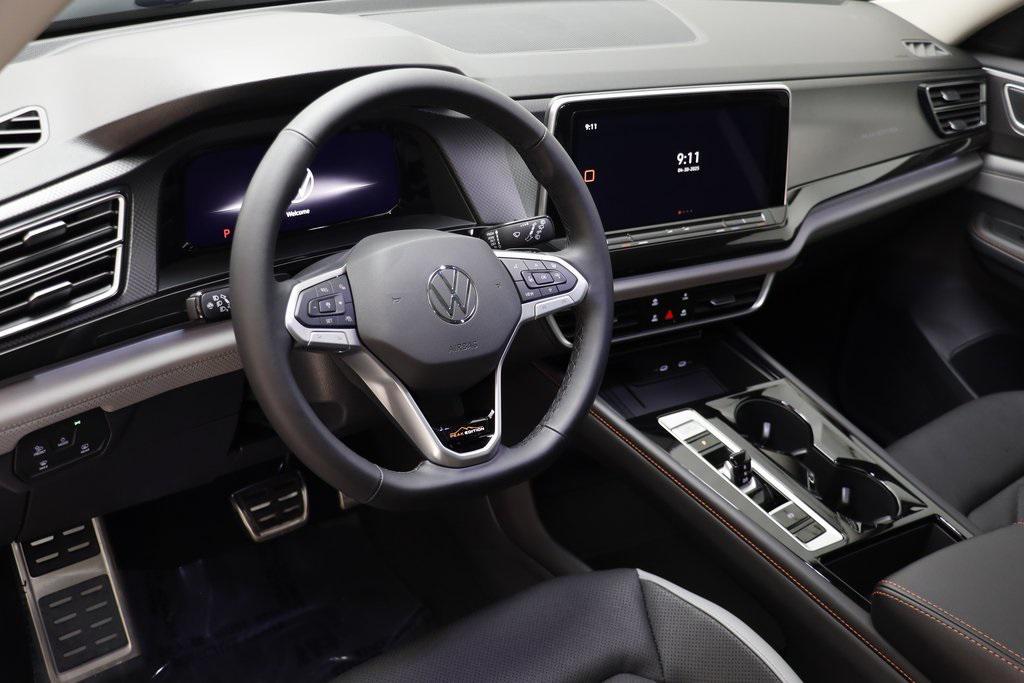 new 2025 Volkswagen Atlas car, priced at $45,056