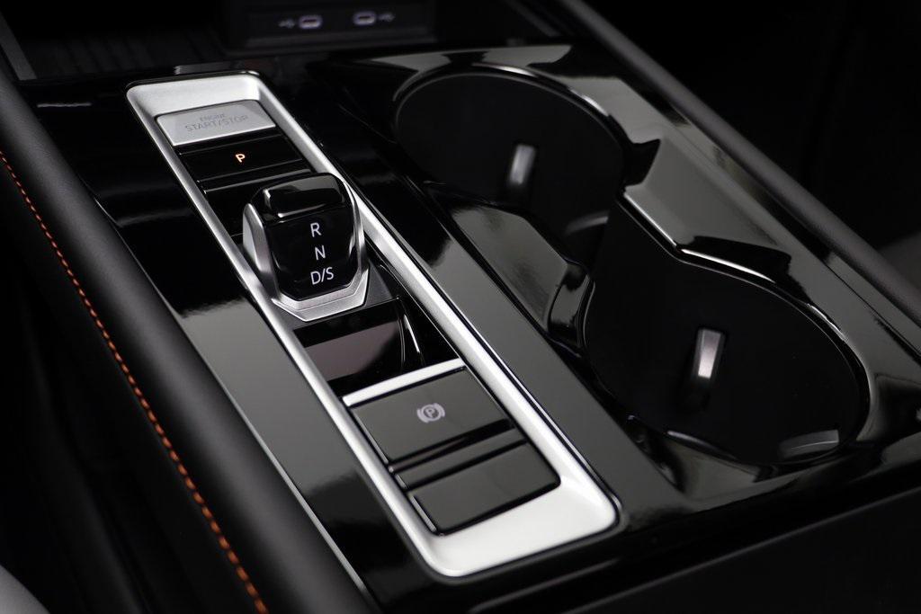 new 2025 Volkswagen Atlas car, priced at $45,056