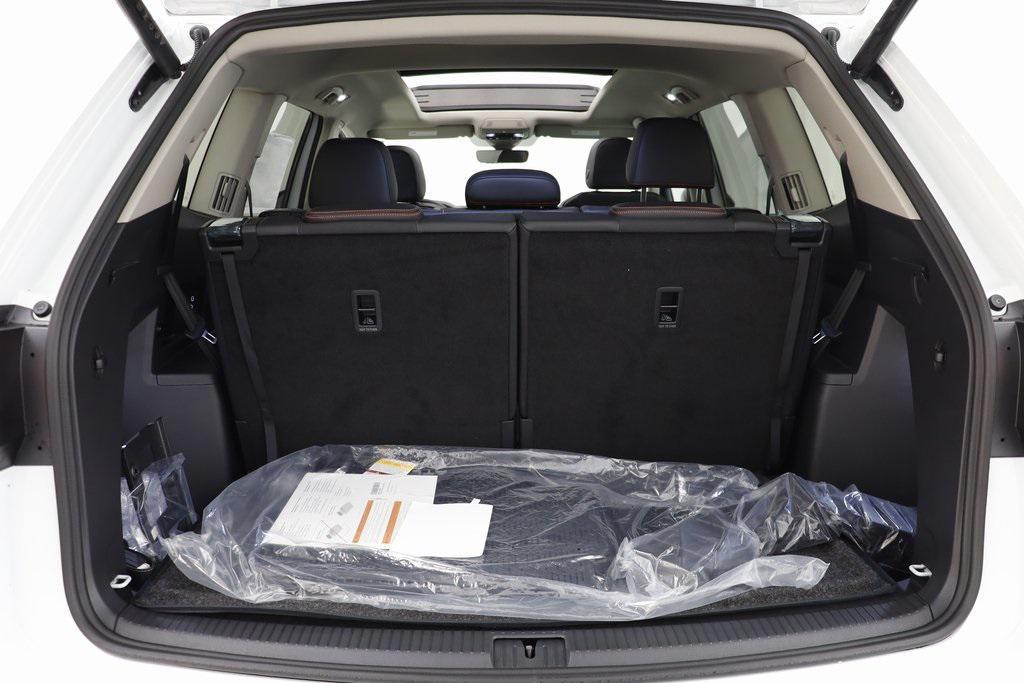 new 2025 Volkswagen Atlas car, priced at $45,056