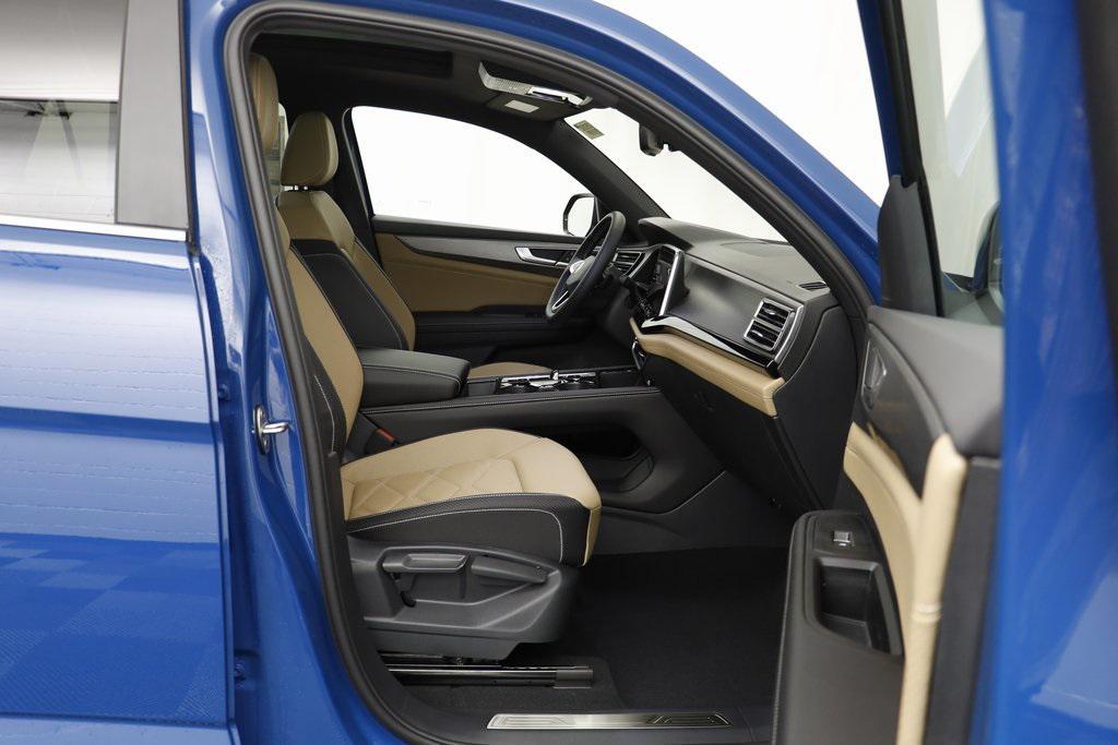 new 2025 Volkswagen Atlas Cross Sport car, priced at $42,591