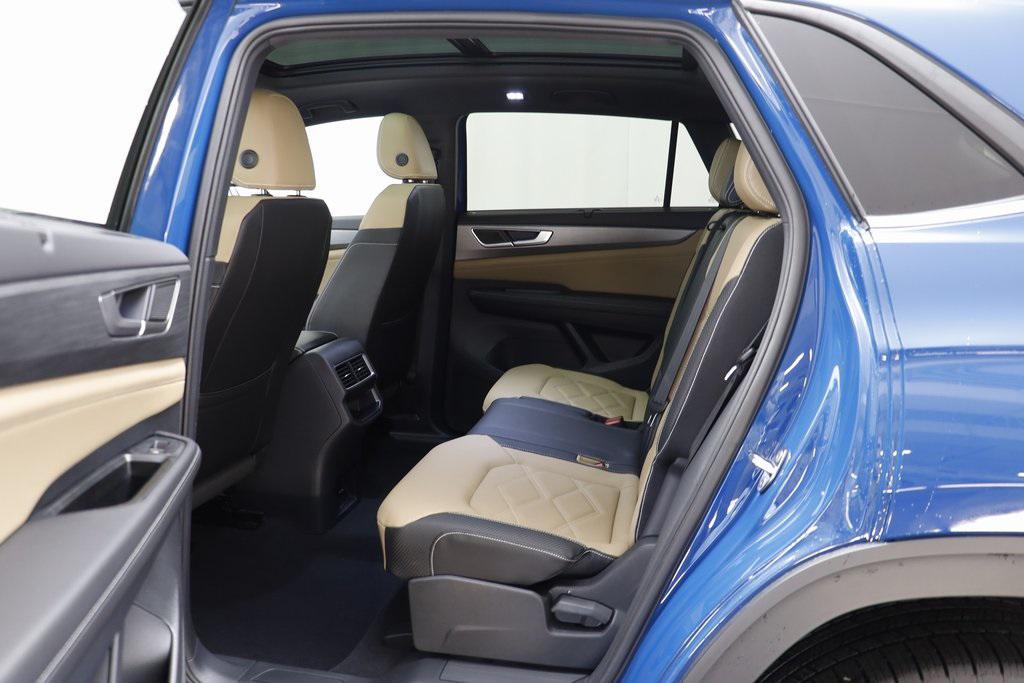 new 2025 Volkswagen Atlas Cross Sport car, priced at $42,591
