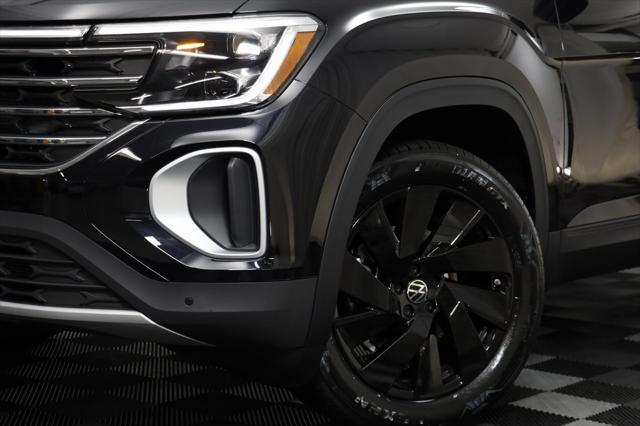 new 2025 Volkswagen Atlas car, priced at $43,616