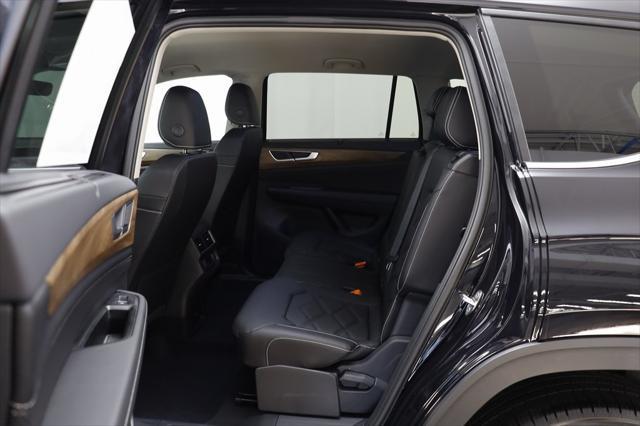 new 2025 Volkswagen Atlas car, priced at $43,616