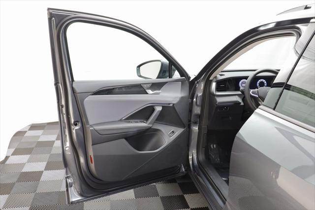new 2025 Volkswagen Tiguan car, priced at $35,284