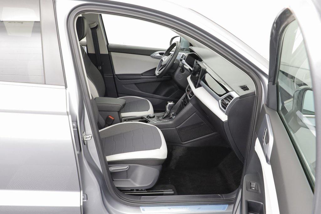 used 2025 Volkswagen Taos car, priced at $27,600