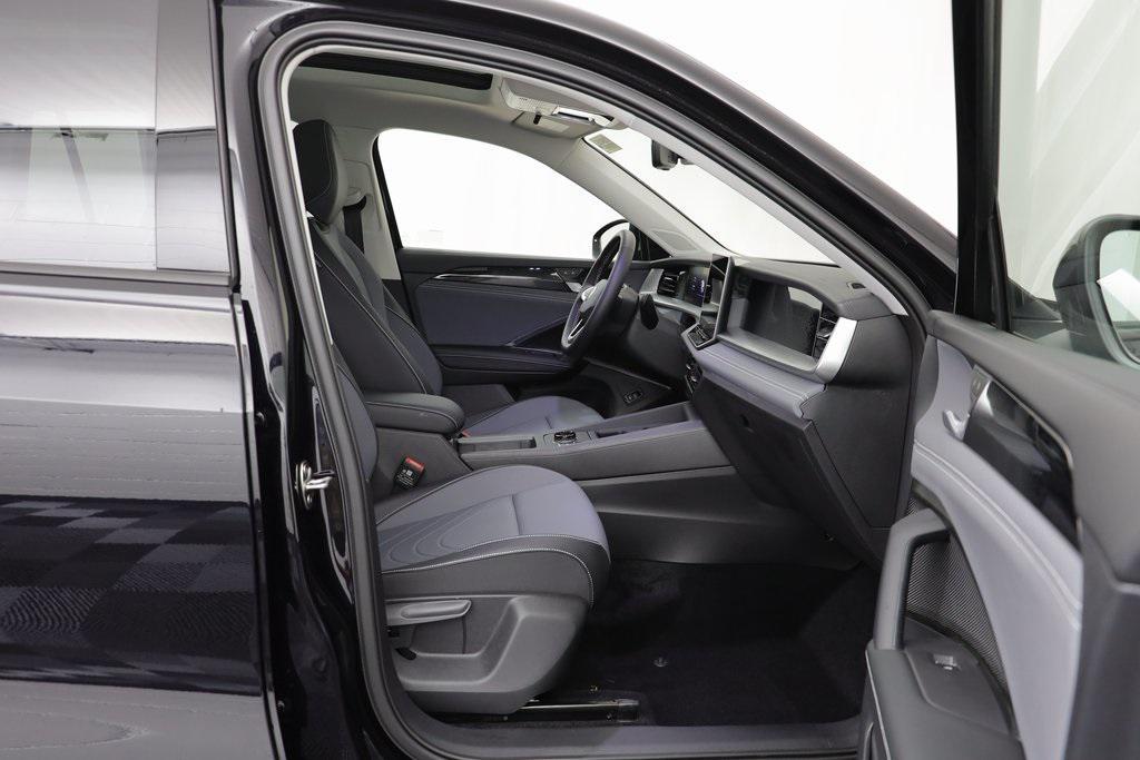 new 2025 Volkswagen Tiguan car, priced at $33,760