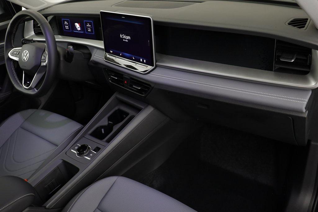 new 2025 Volkswagen Tiguan car, priced at $33,760