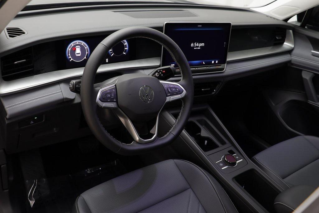 new 2025 Volkswagen Tiguan car, priced at $33,760