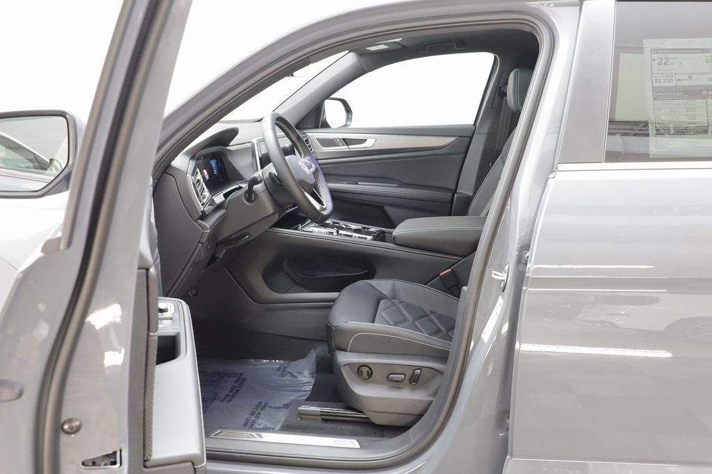 new 2026 Volkswagen Atlas Cross Sport car, priced at $46,343