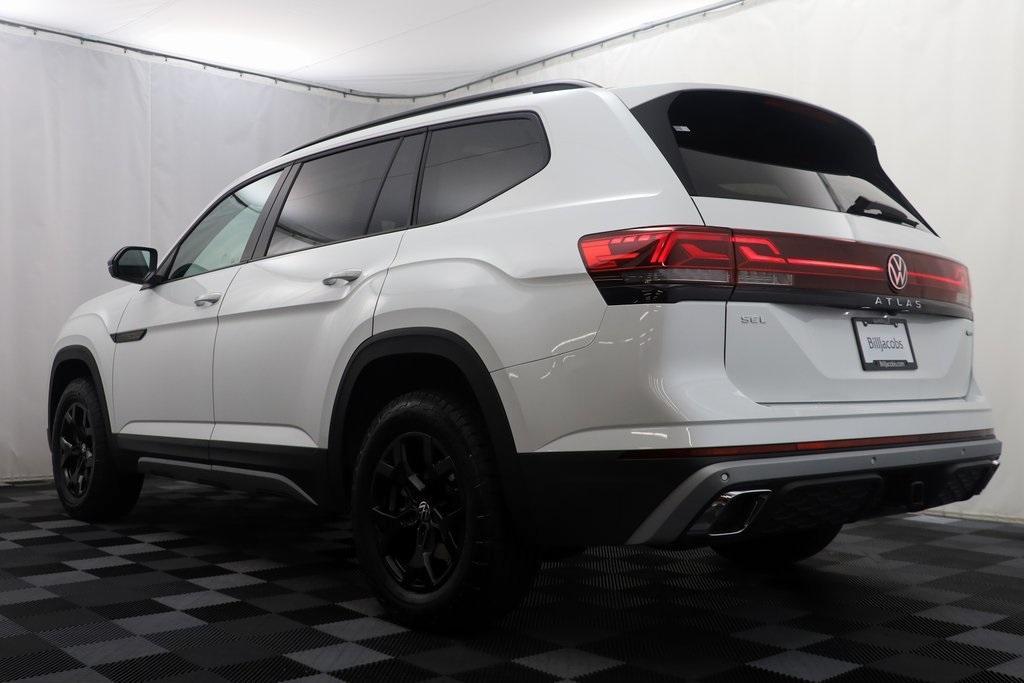 new 2024 Volkswagen Atlas car, priced at $47,071