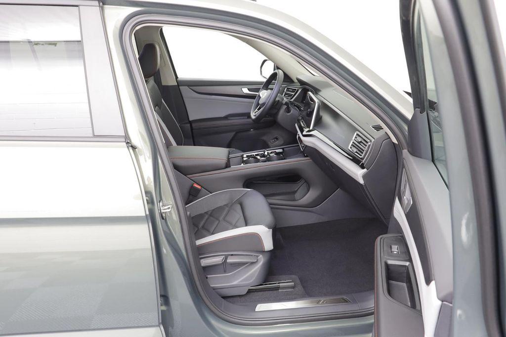 new 2026 Volkswagen Atlas car, priced at $47,327