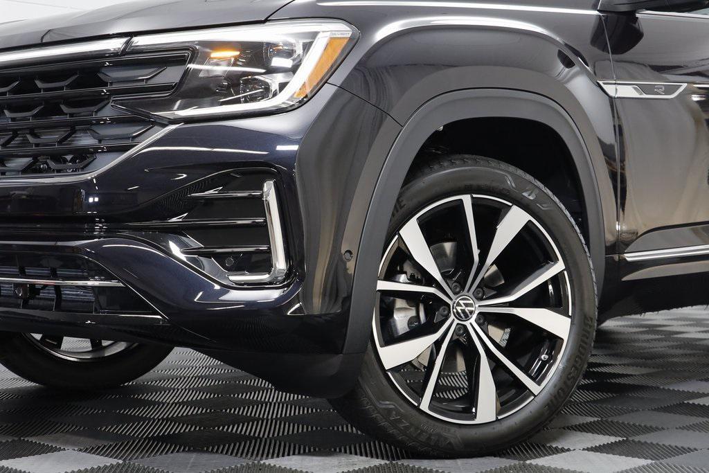 new 2026 Volkswagen Atlas car, priced at $53,681