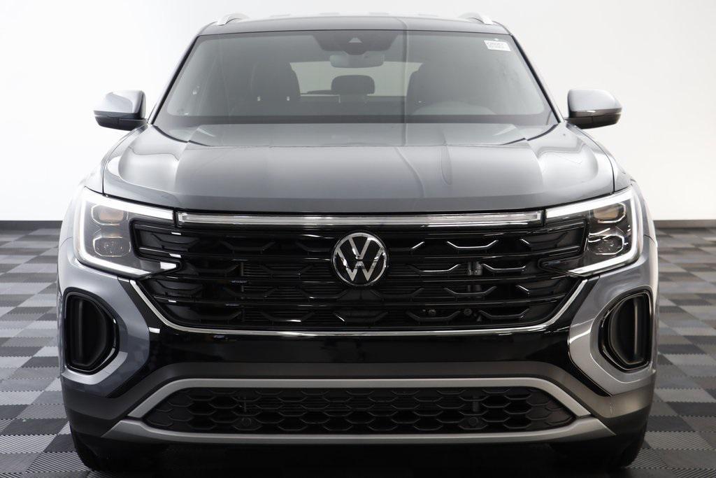 new 2025 Volkswagen Atlas Cross Sport car, priced at $39,131