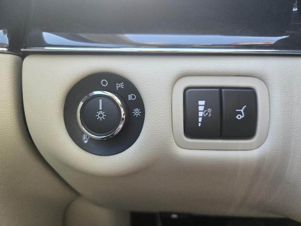 used 2019 Lincoln MKT car, priced at $17,990