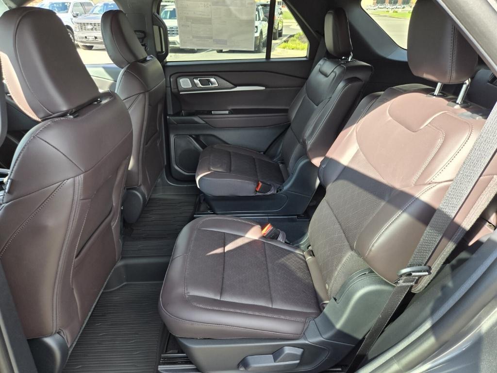 new 2025 Ford Explorer car, priced at $53,320