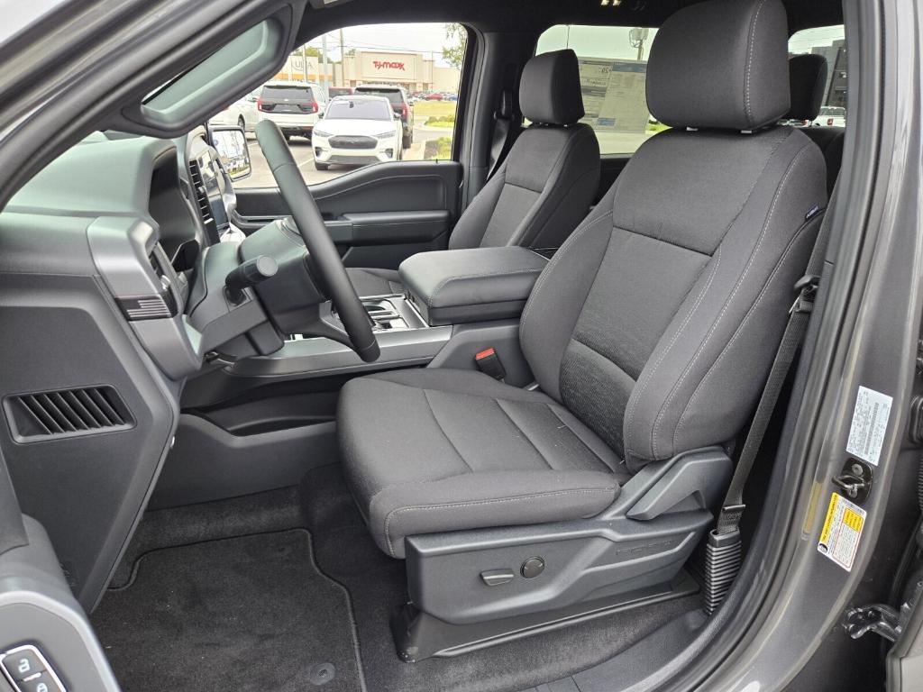 new 2025 Ford F-150 car, priced at $50,466