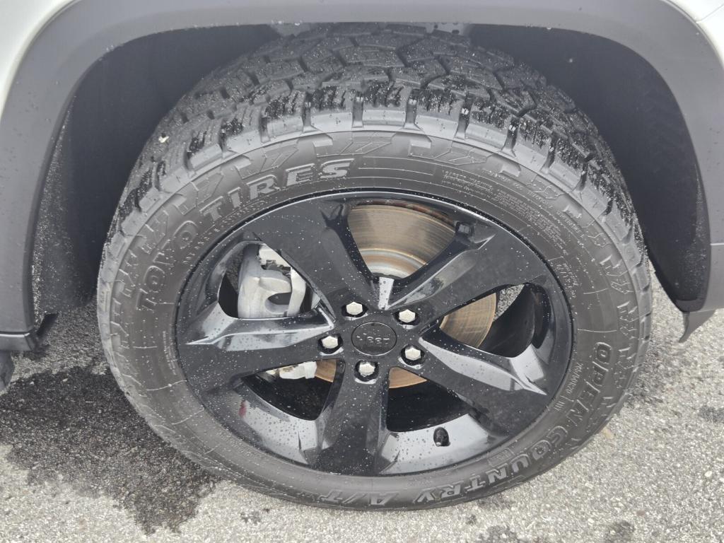 used 2023 Jeep Grand Cherokee L car, priced at $30,990