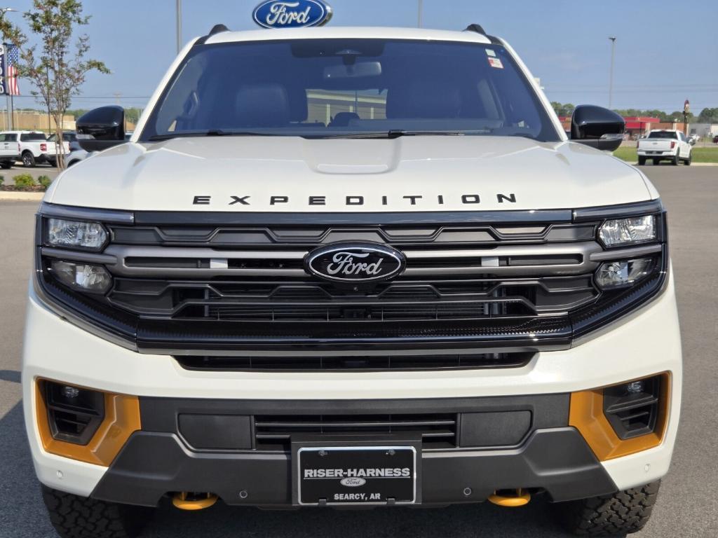 new 2025 Ford Expedition car, priced at $81,399