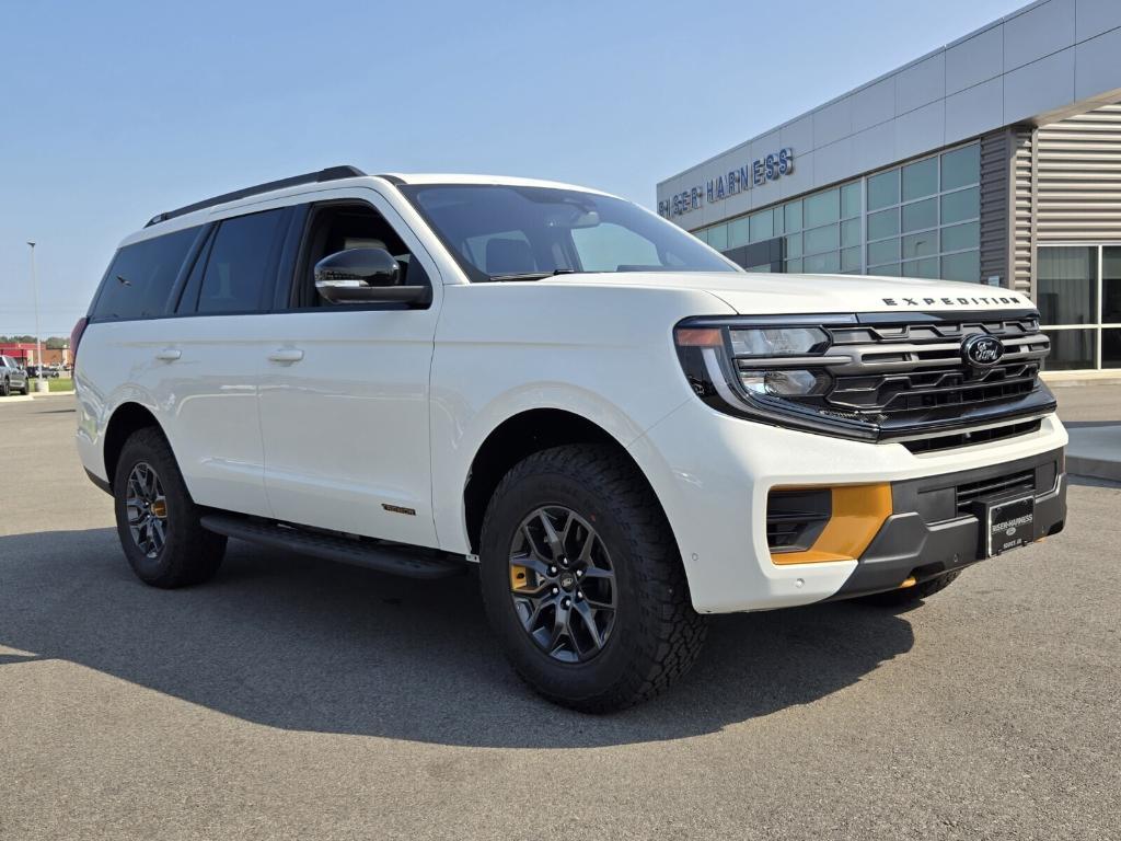 new 2025 Ford Expedition car, priced at $81,399