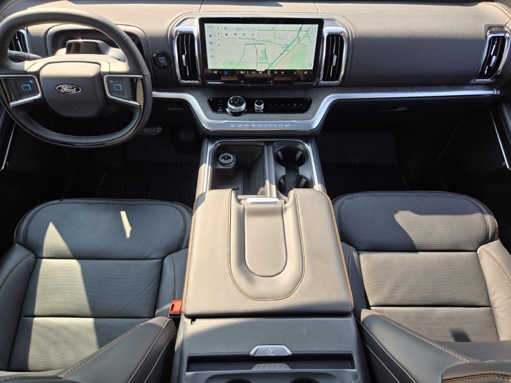 new 2025 Ford Expedition car, priced at $81,399