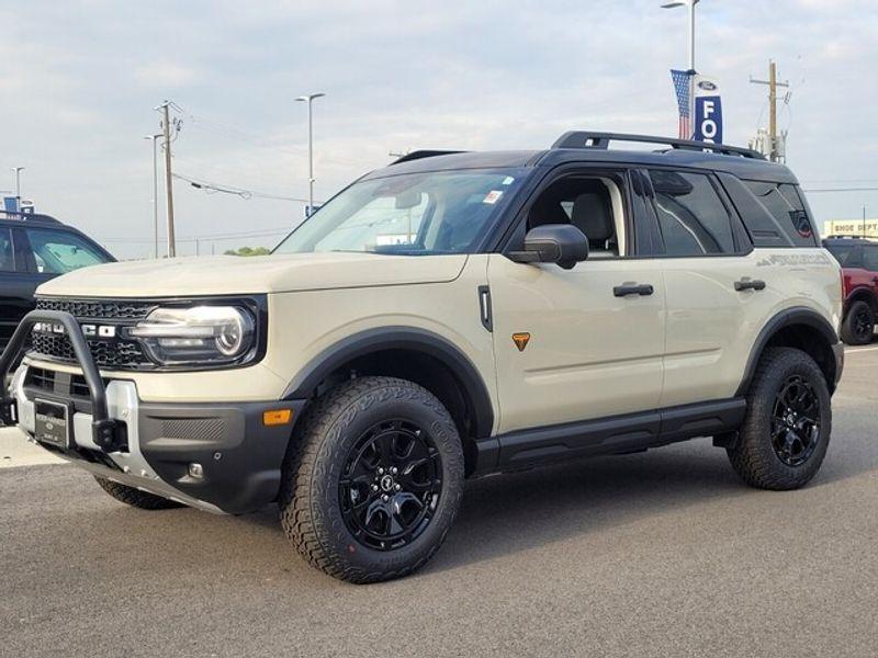 new 2025 Ford Bronco Sport car, priced at $44,669