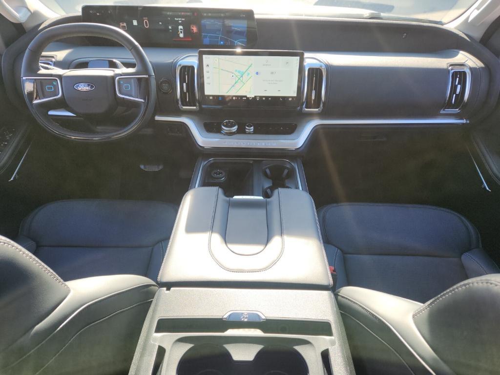 new 2025 Ford Expedition car, priced at $77,692