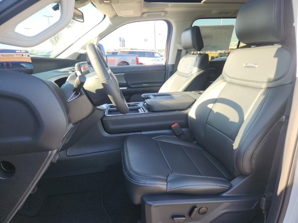 new 2025 Ford Expedition car, priced at $77,692