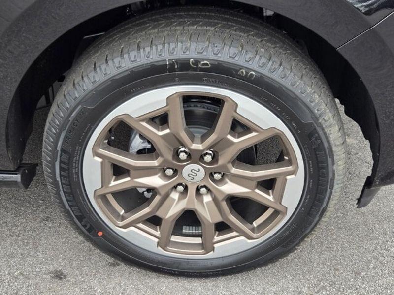 new 2025 Ford Expedition car, priced at $83,402