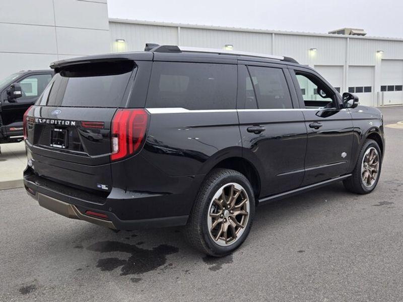 new 2025 Ford Expedition car, priced at $83,402