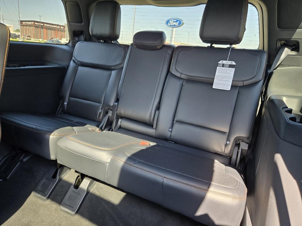 new 2025 Ford Expedition car, priced at $82,231