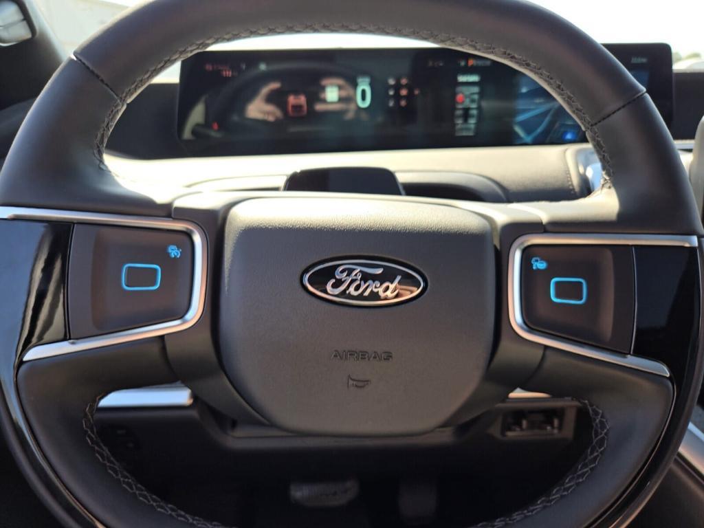 new 2025 Ford Expedition car, priced at $82,231