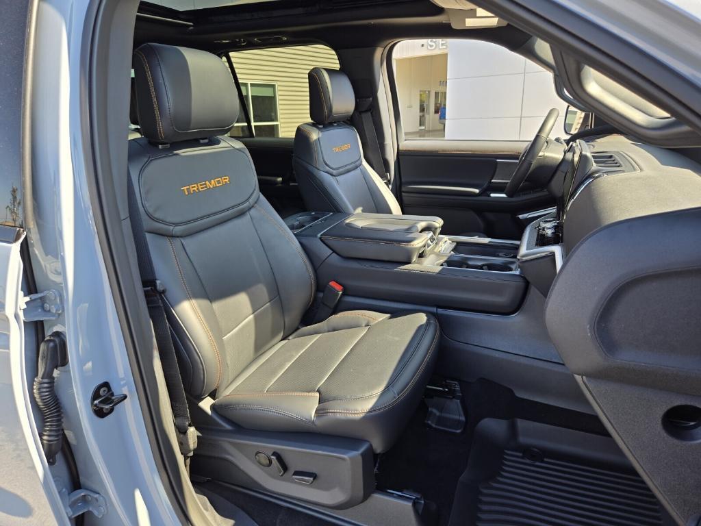 new 2025 Ford Expedition car, priced at $82,231