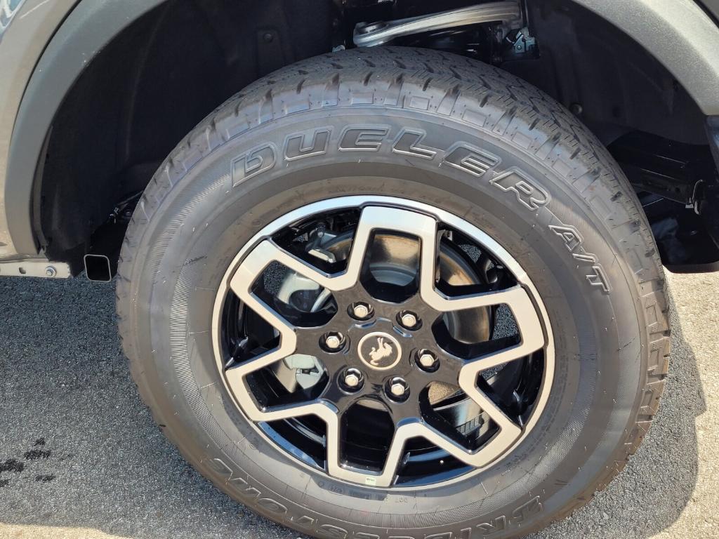 new 2025 Ford Bronco car, priced at $40,332