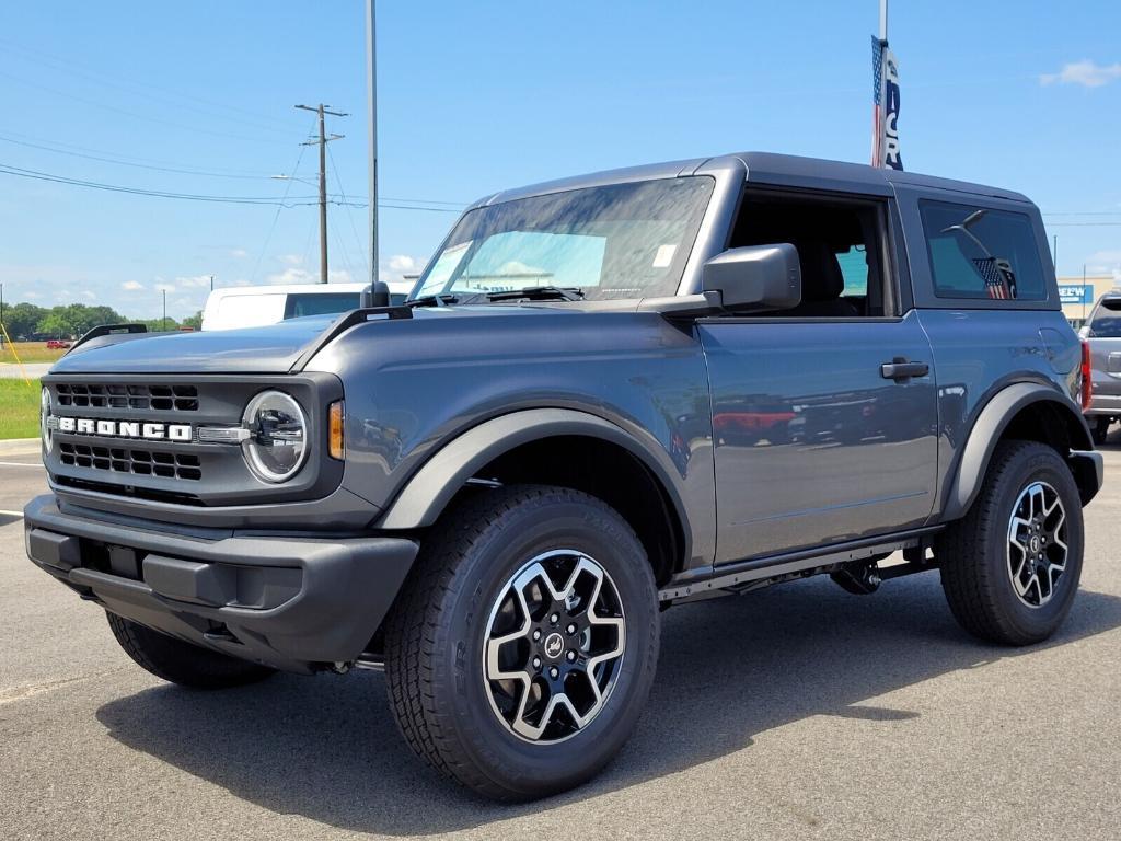 new 2025 Ford Bronco car, priced at $40,332