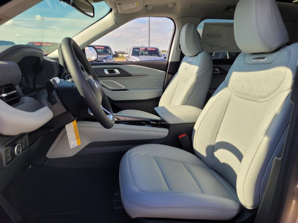 new 2025 Ford Explorer car, priced at $58,015