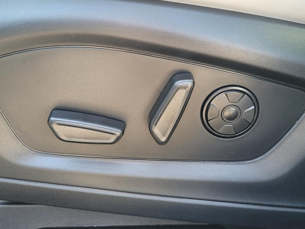 new 2025 Ford Explorer car, priced at $58,015