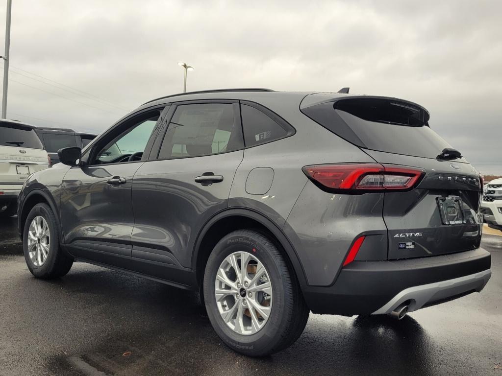 new 2025 Ford Escape car, priced at $30,392
