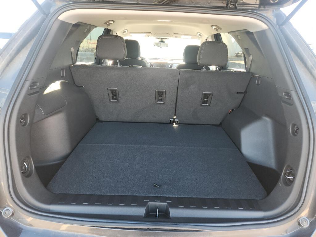 used 2022 Chevrolet Equinox car, priced at $19,990