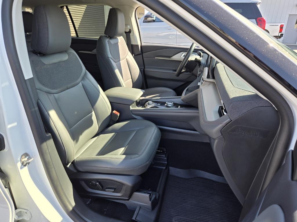 new 2025 Ford Explorer car, priced at $41,990