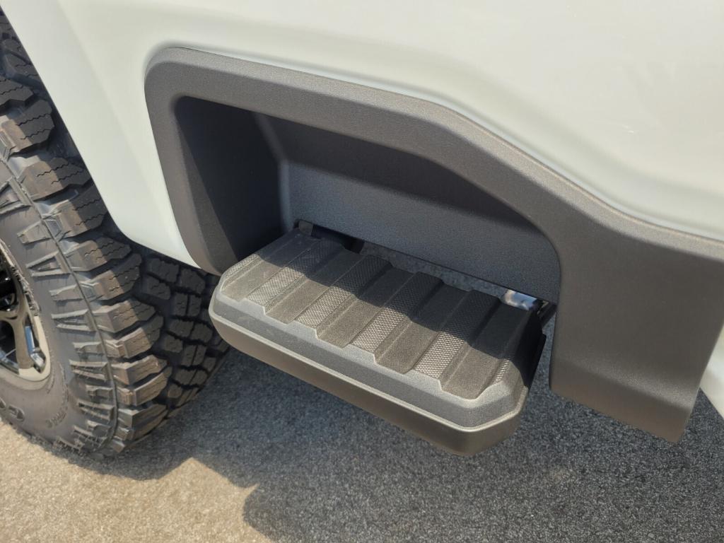 new 2025 Ford F-250 car, priced at $91,745