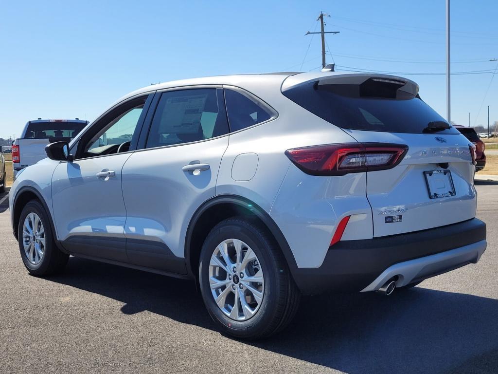new 2025 Ford Escape car, priced at $29,990