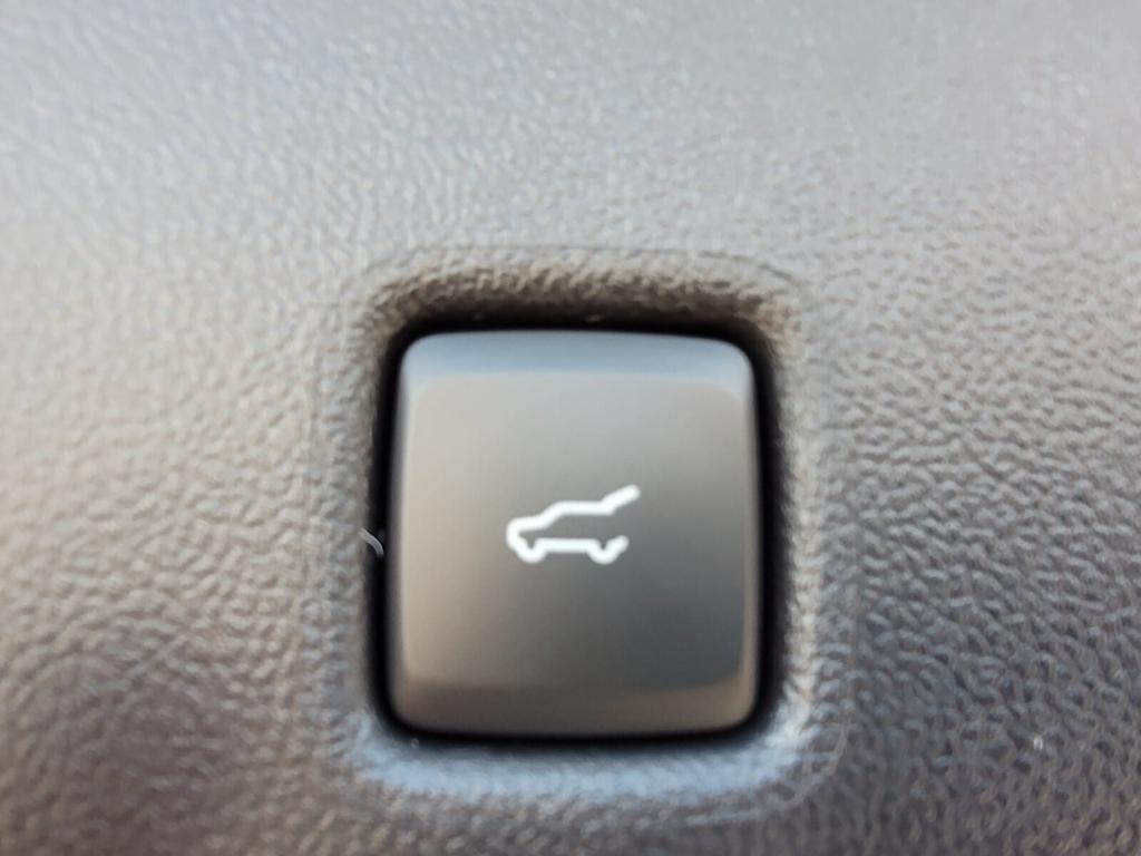new 2025 Ford Escape car, priced at $29,990