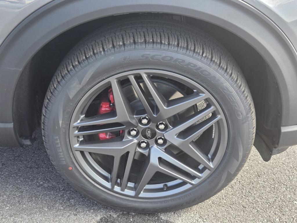 new 2025 Ford Explorer car, priced at $50,172