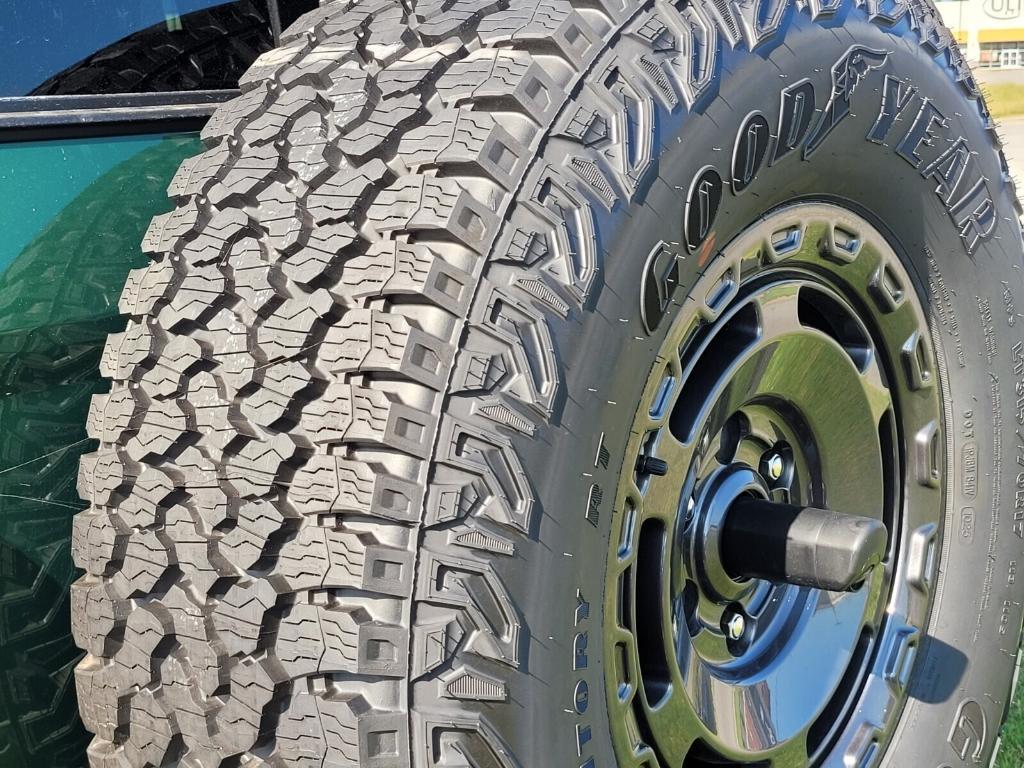 new 2025 Ford Bronco car, priced at $62,383