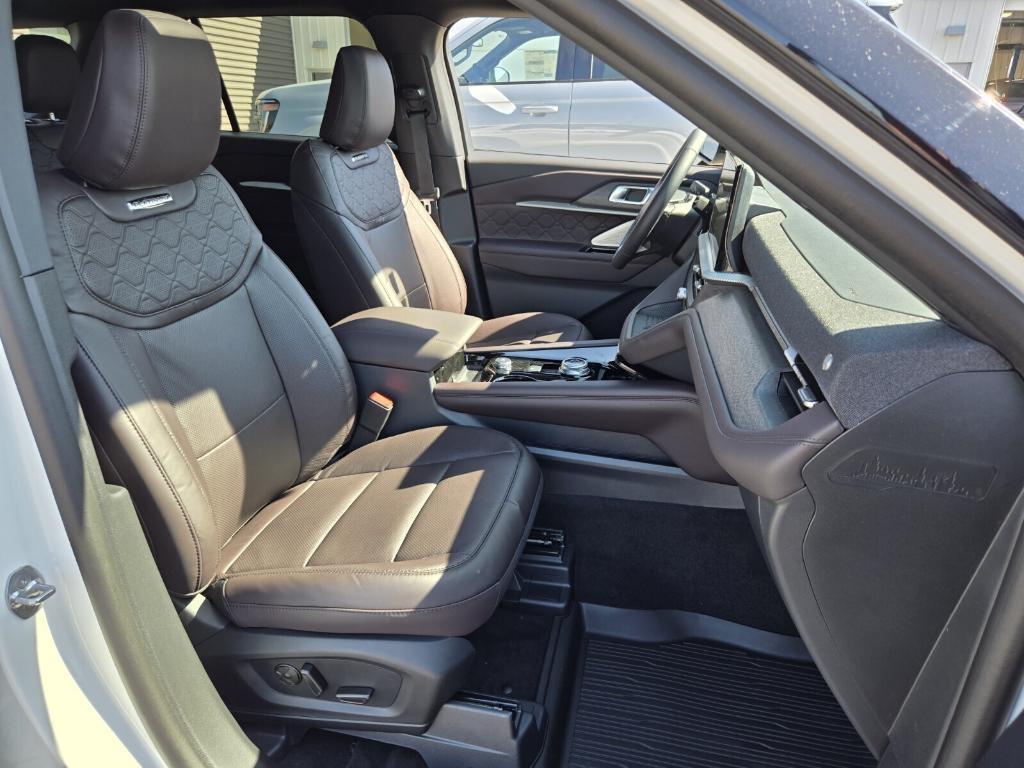 new 2025 Ford Explorer car, priced at $55,898