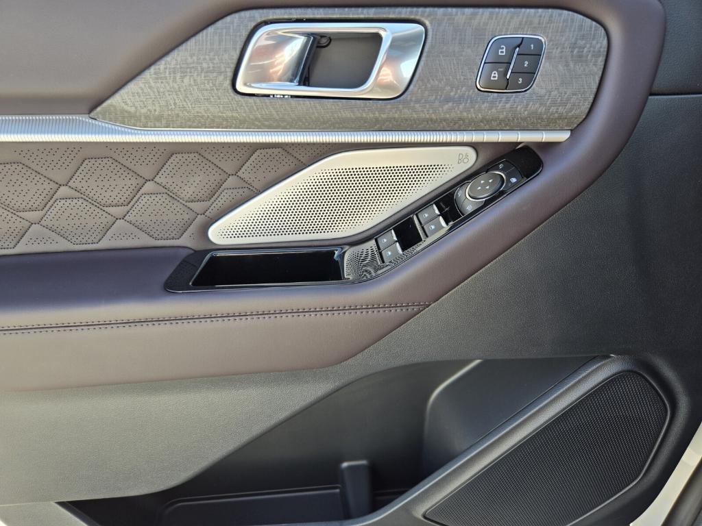 new 2025 Ford Explorer car, priced at $55,898