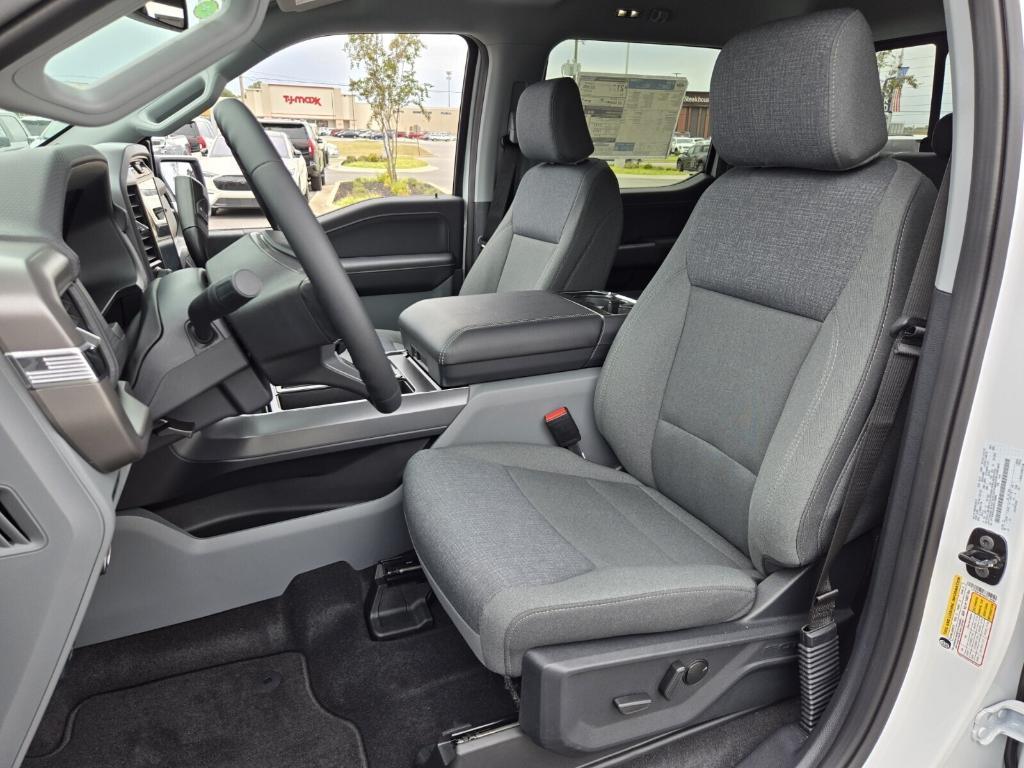 new 2025 Ford F-150 car, priced at $52,064