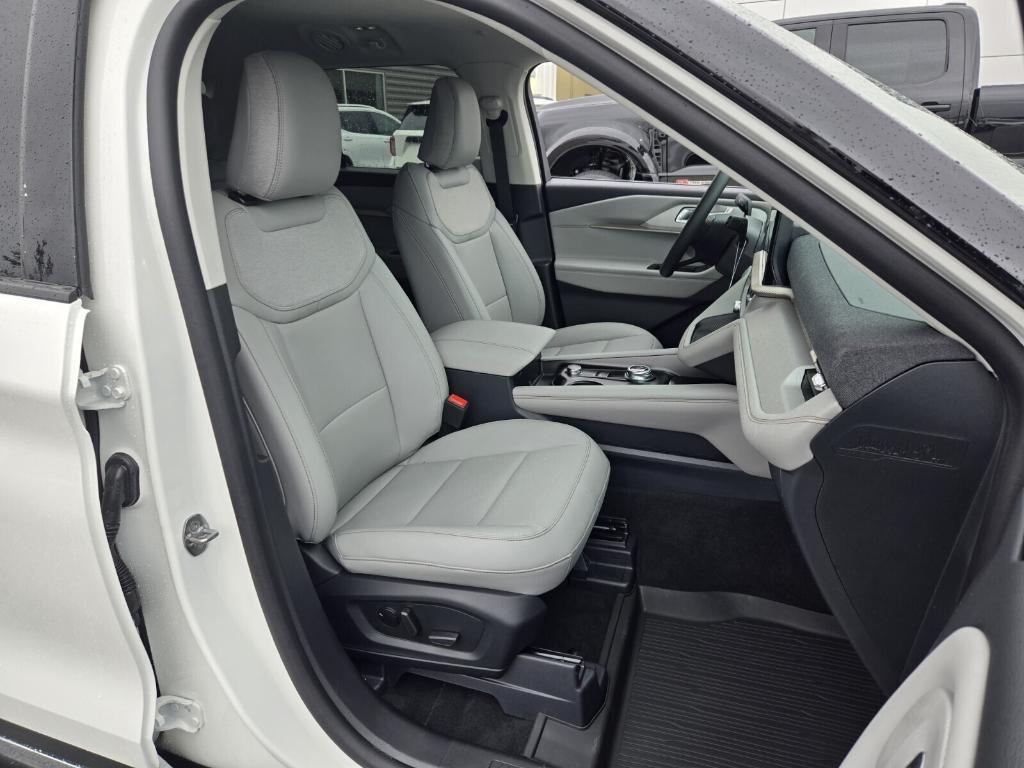 new 2025 Ford Explorer car, priced at $43,379