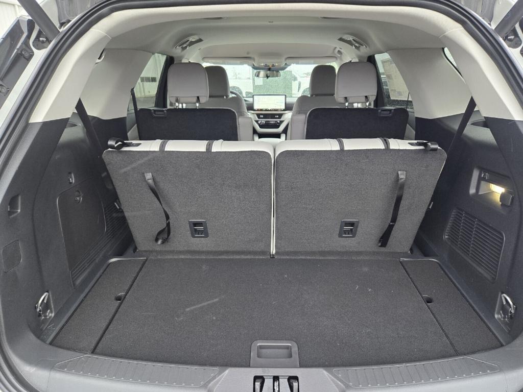 new 2025 Ford Explorer car, priced at $43,379