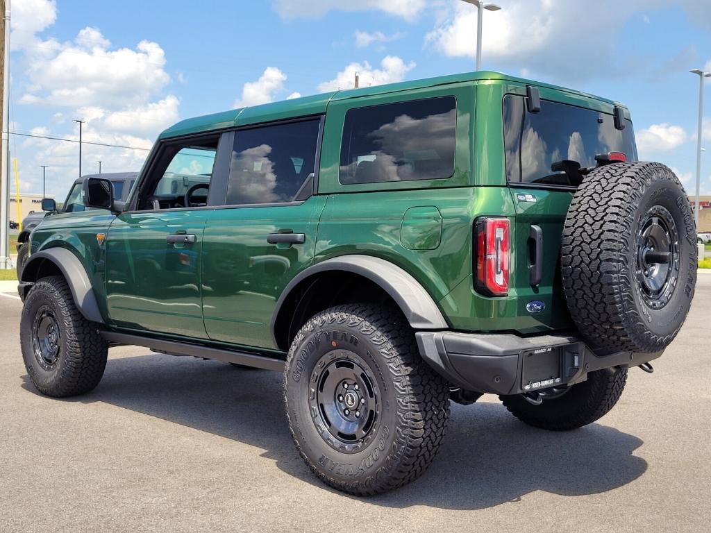 new 2025 Ford Bronco car, priced at $65,378